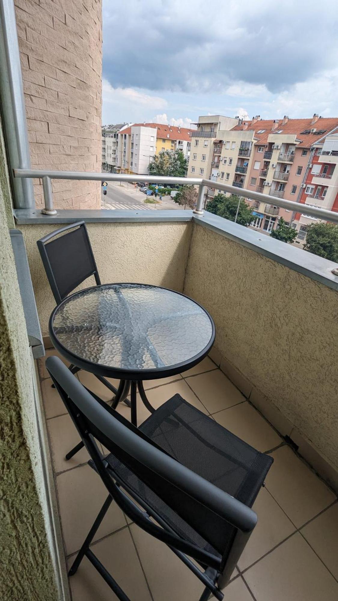 Poesia Apartment Újvidék Kültér fotó